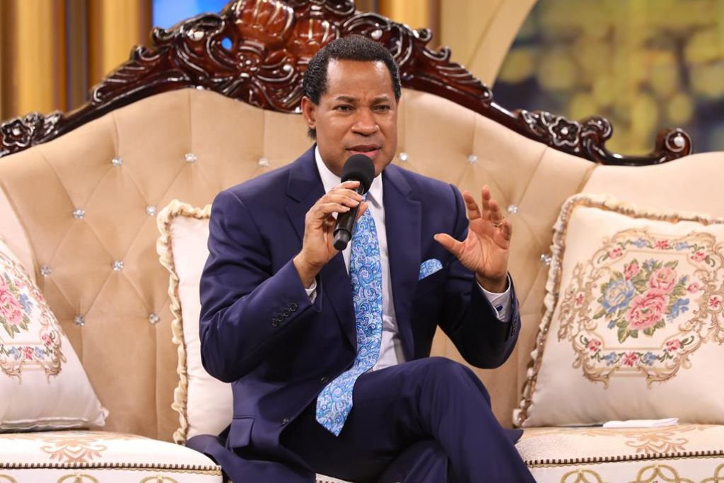 Pastor Chris Sheds More Light on Year of Perfection at January Communion Service