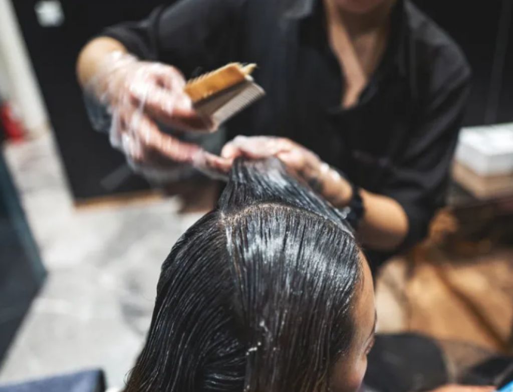 Relaxing, Straightening Hair can Cause Alopecia – Dermatologist